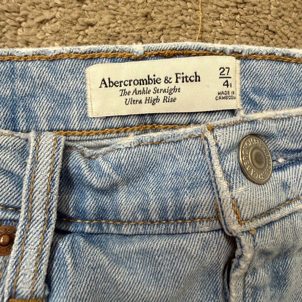 Abercrombie & Fitch Ankle Straight Ultra High Rise Jeans SZ 4/27 - Picture 2 of 4